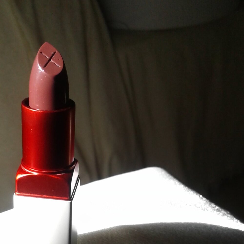 New! Smashbox  "So Twisted" - Be Legendary Lipstick- Last Price before leaving